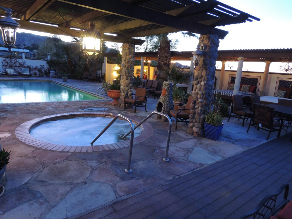 Tuscan Springs Hotel & Spa Desert Hot Springs Exterior photo